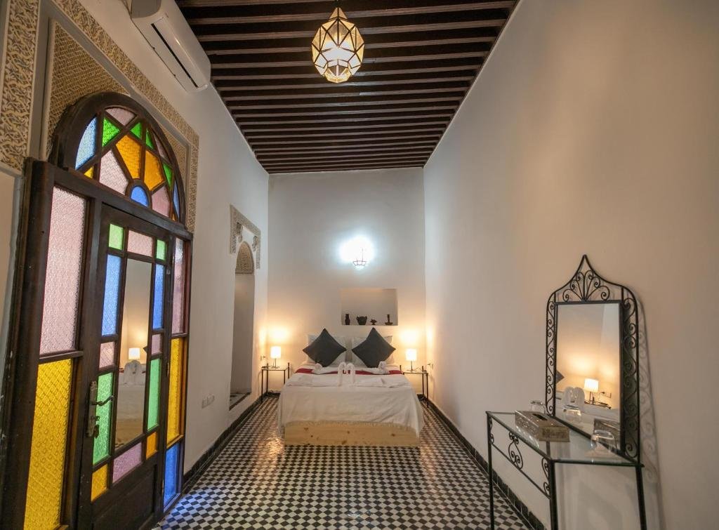 Riad Nashira